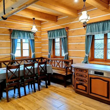 Dřevěnka Pod Strání Horská chata *